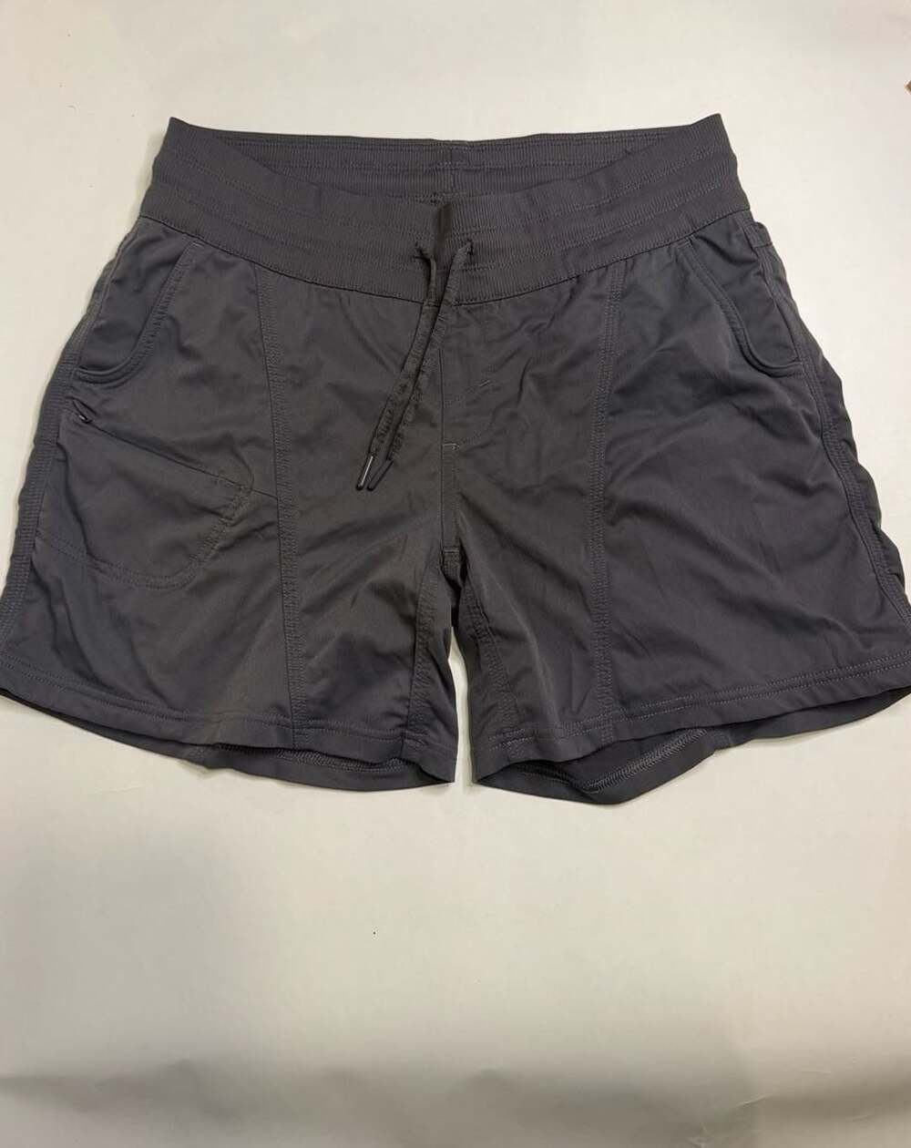 The North Face Women's Aphrodite 2.0 Hiking Cargo Shorts Gray Size M Long